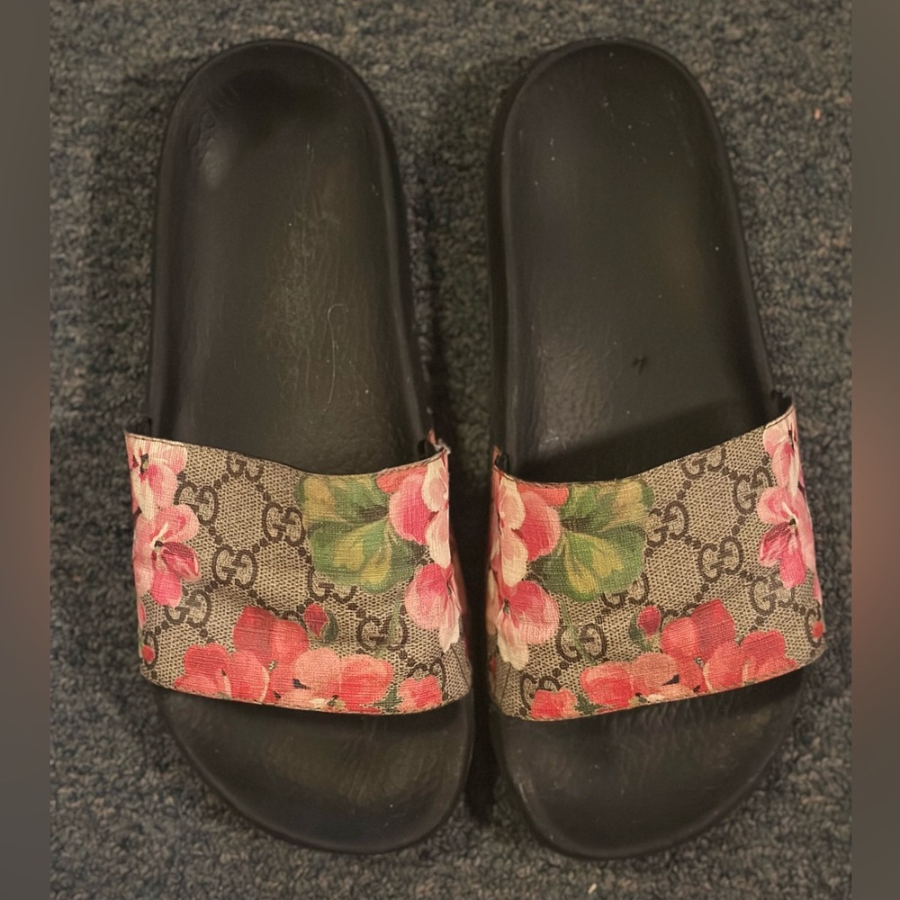 Gucci Bloom Slides